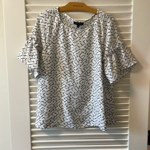 Banana Republic white and navy top with bell sleeves size L